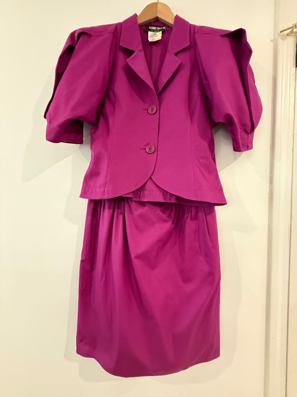 Vintage Fendi fucsia cotton puffyshoulder blazer & midi skirt, EU 42, made Italy